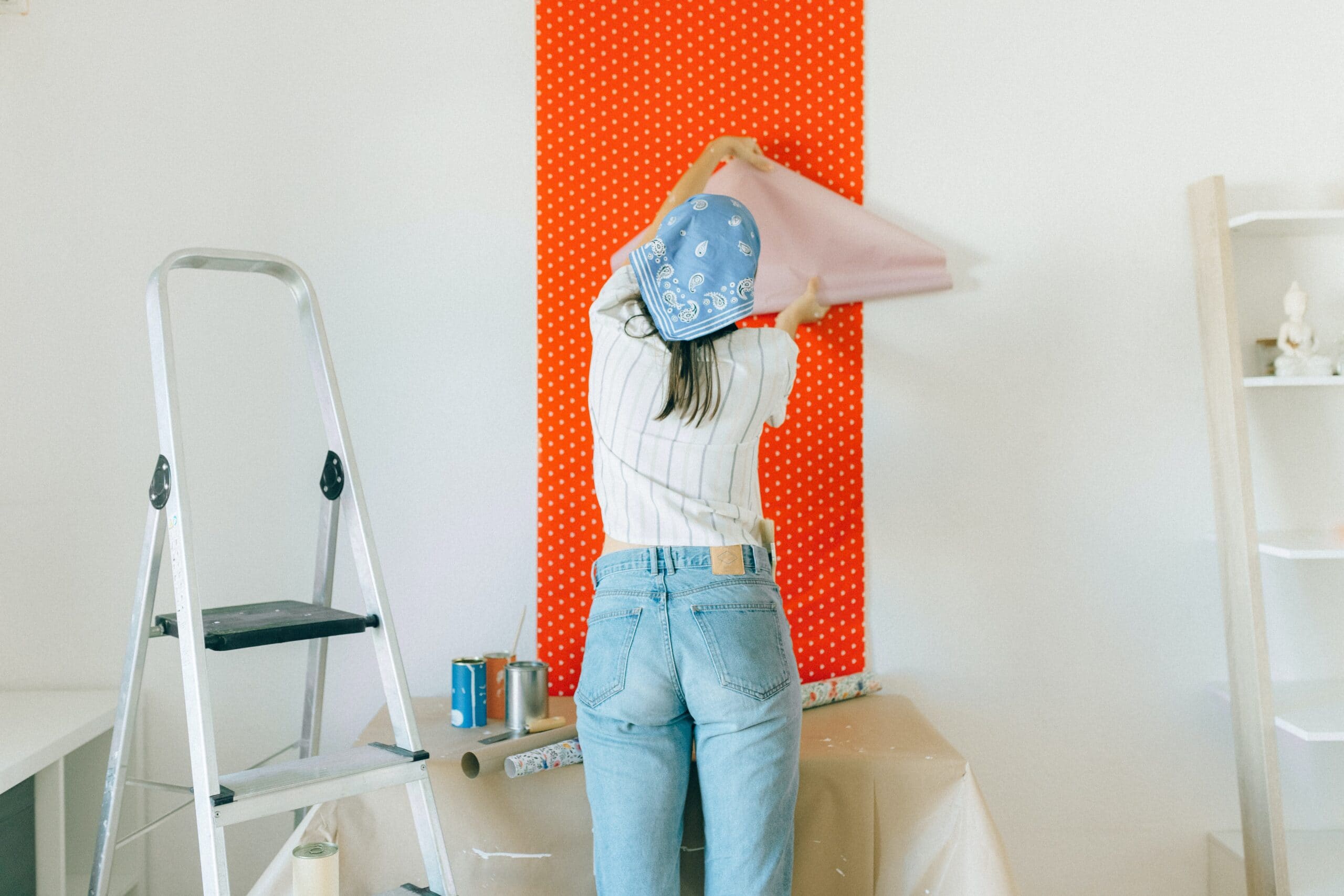 Stripping Wallpaper: How to Do It Properly in a Few Steps - Painting Dublin